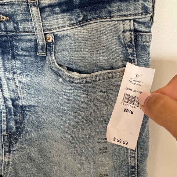 BNWT GAP Women’s Jeans - Picture 4 of 4